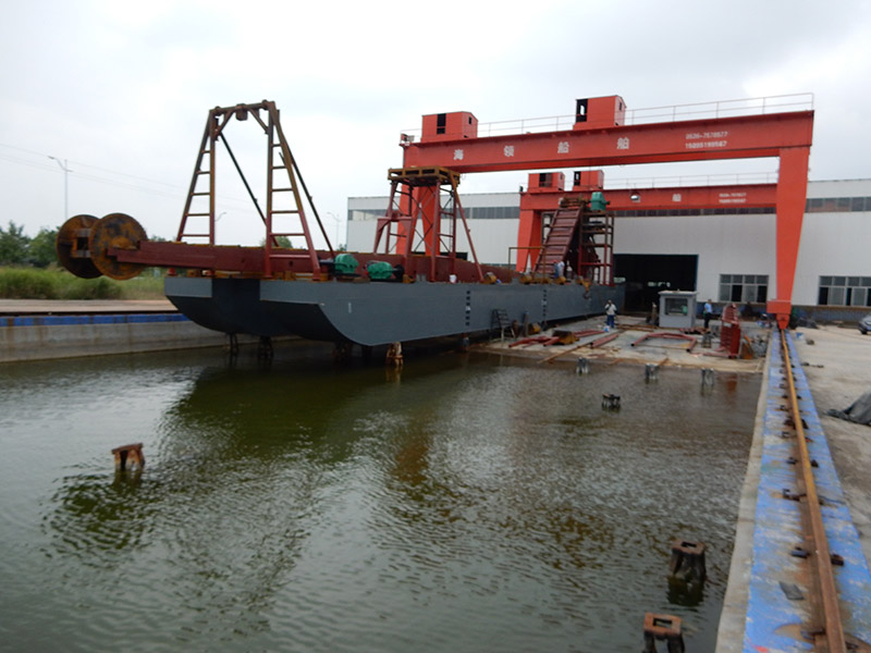 Bucket Chain Dredger Building